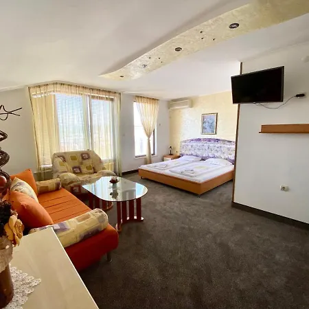 מלון Family The Golden Fish סוזופול