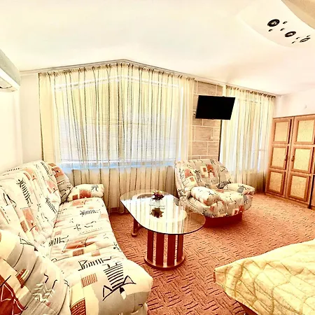 Отель Family The Golden Fish 3*