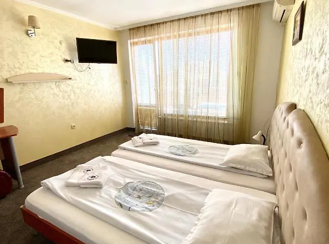 Family The Golden Fish סוזופול