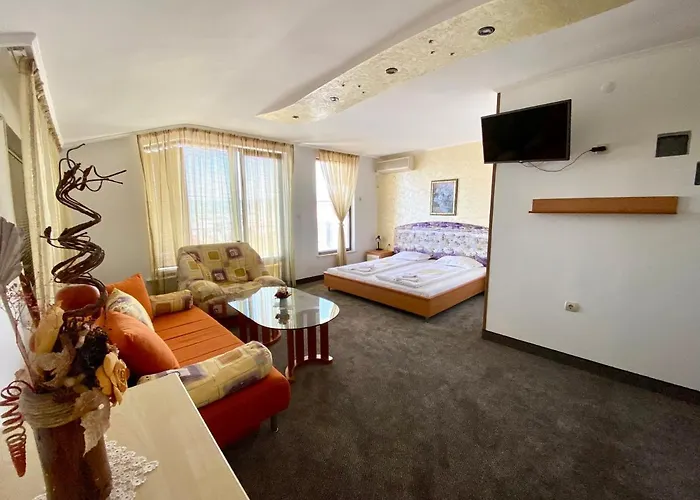 מלון Family The Golden Fish סוזופול