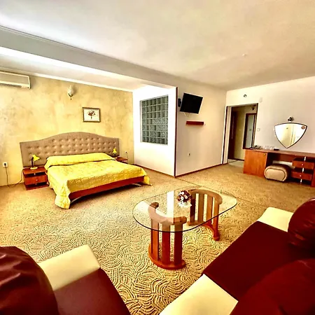 Hotel Family The Golden Fish 3*